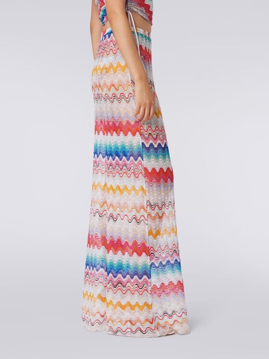 Trousers wave pattern