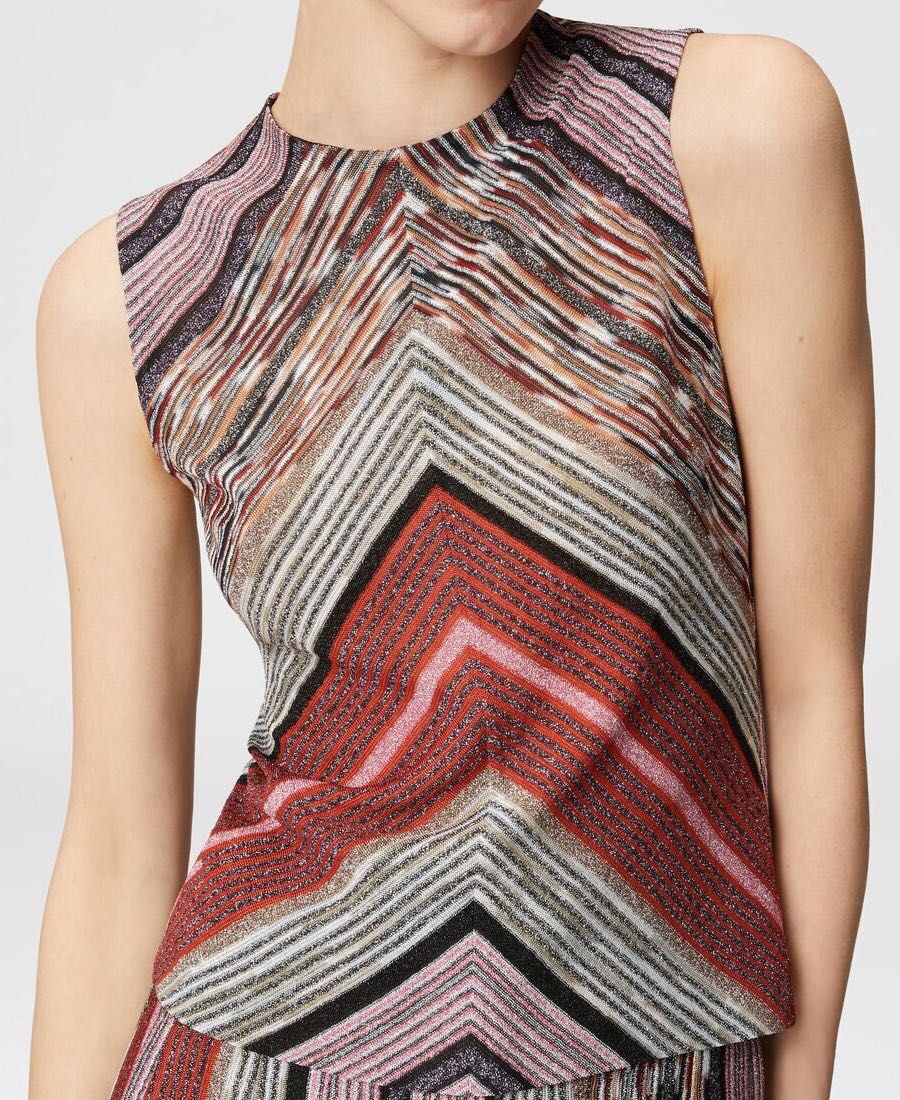 Sleevless top in lamé viscose