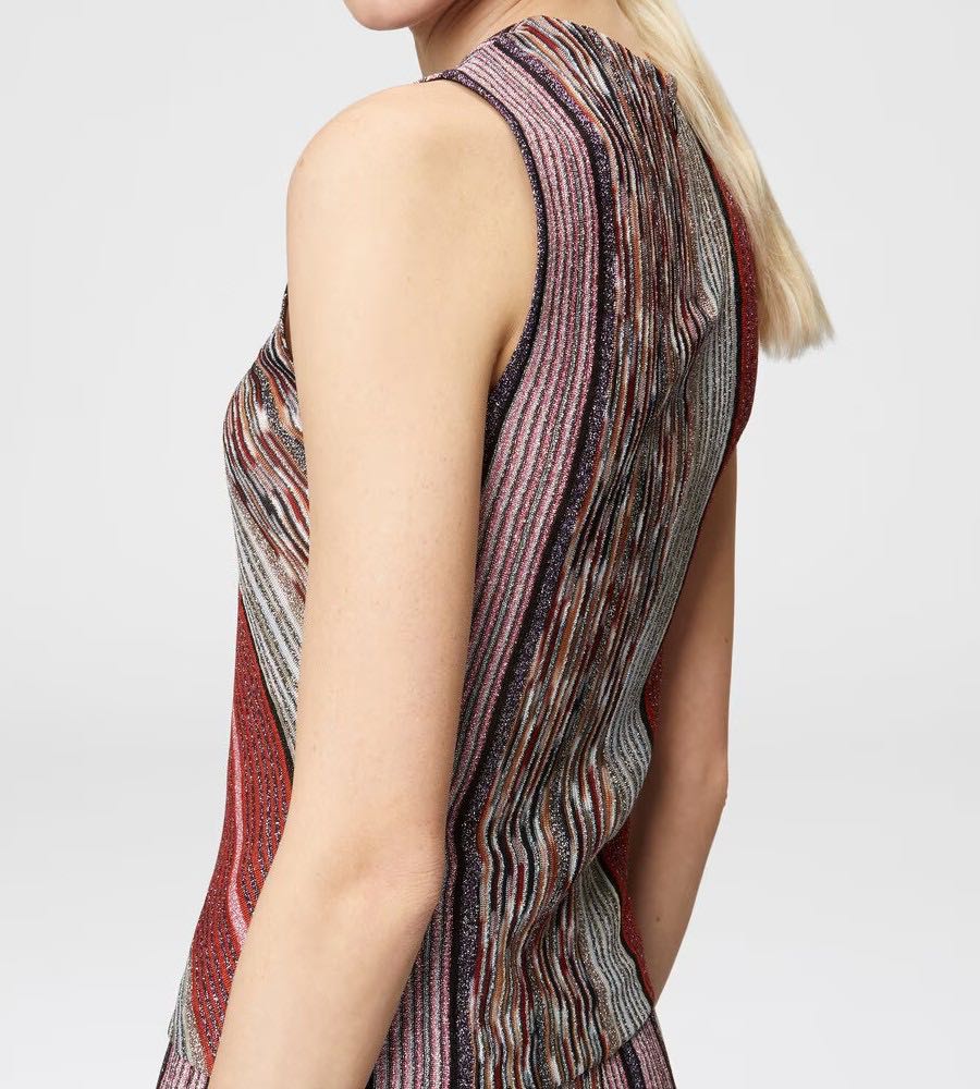 Sleevless top in lamé viscose