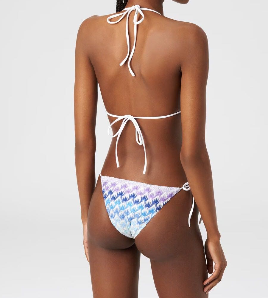 Bikini lace effect