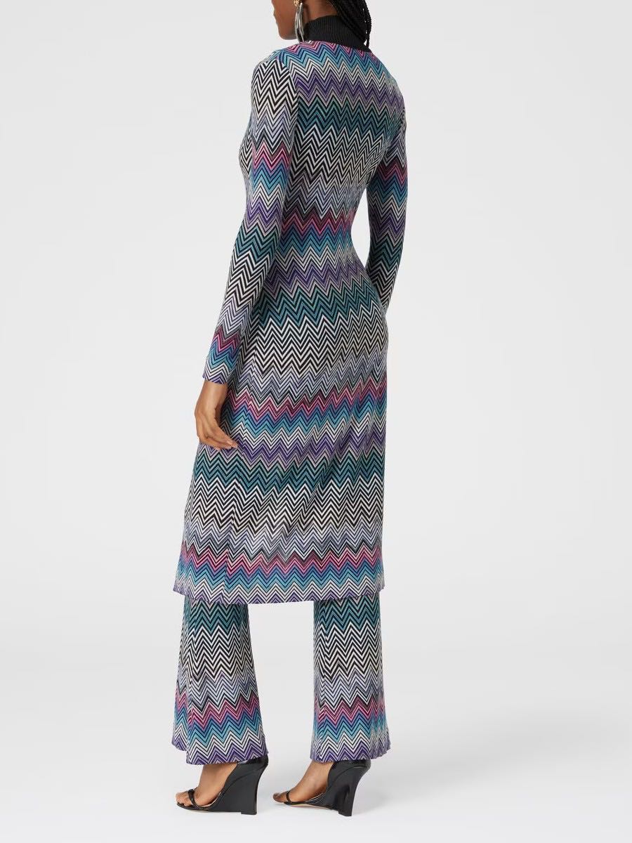 Long cardigan/dress with zigzag pattern