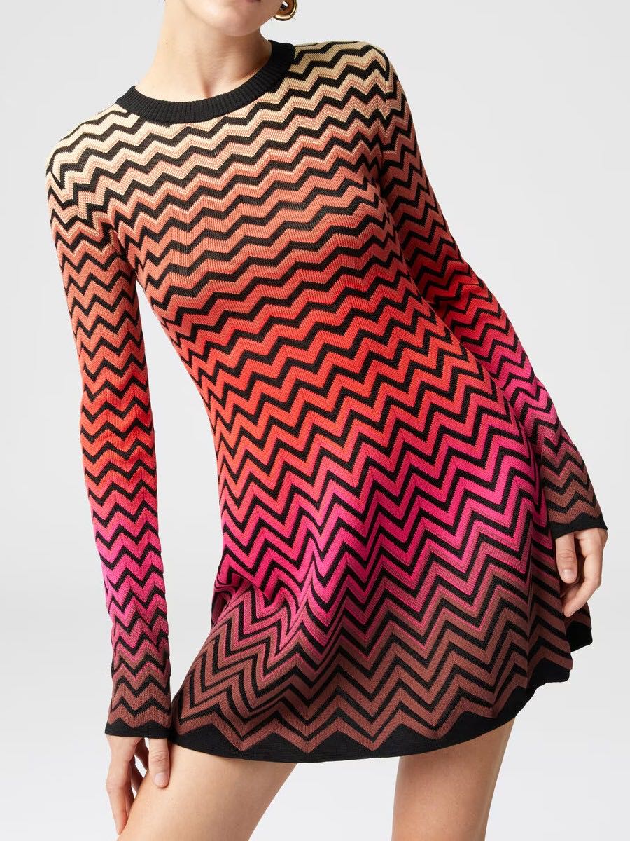 Short dress with zig zag pattern