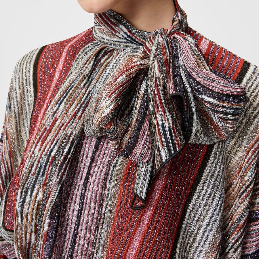 Blouse with lamé viscose scarf collar