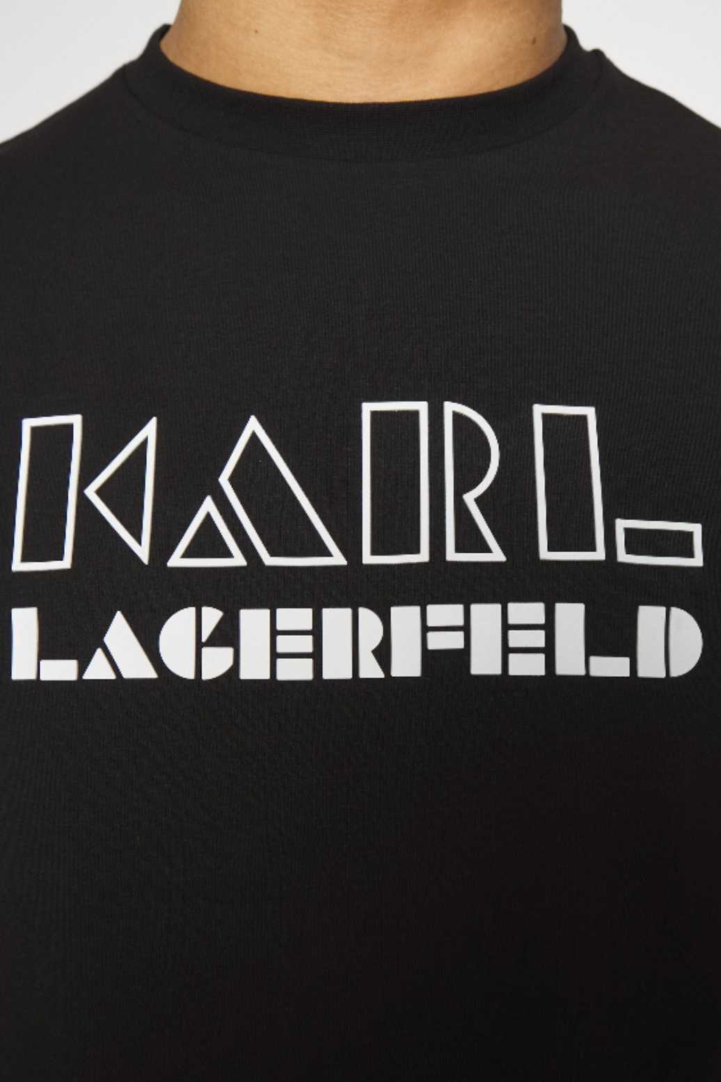 Black geometric logo t-shirt
