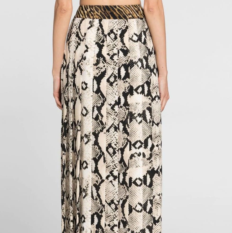 Animal print long skirt