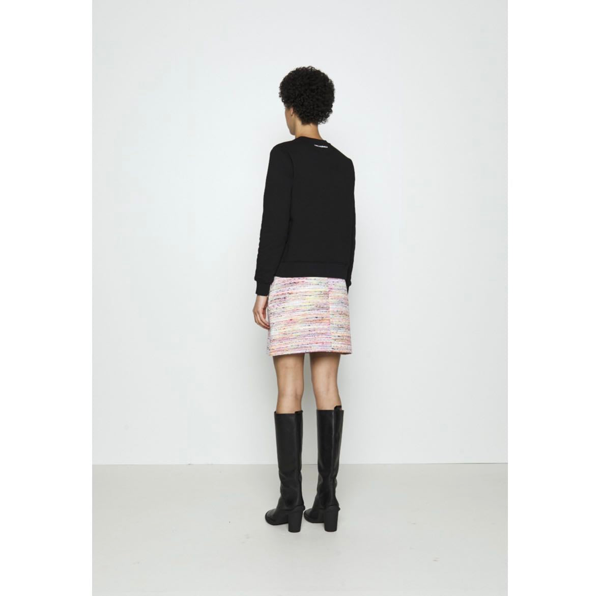 Knit high skirt