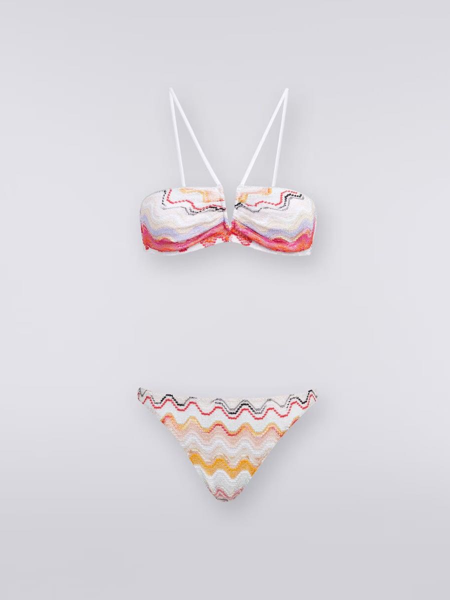 Bandeau bikini wave pattern