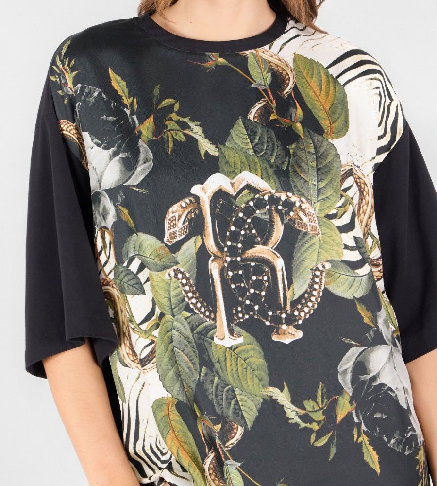 Oversize tshirt with animal print
